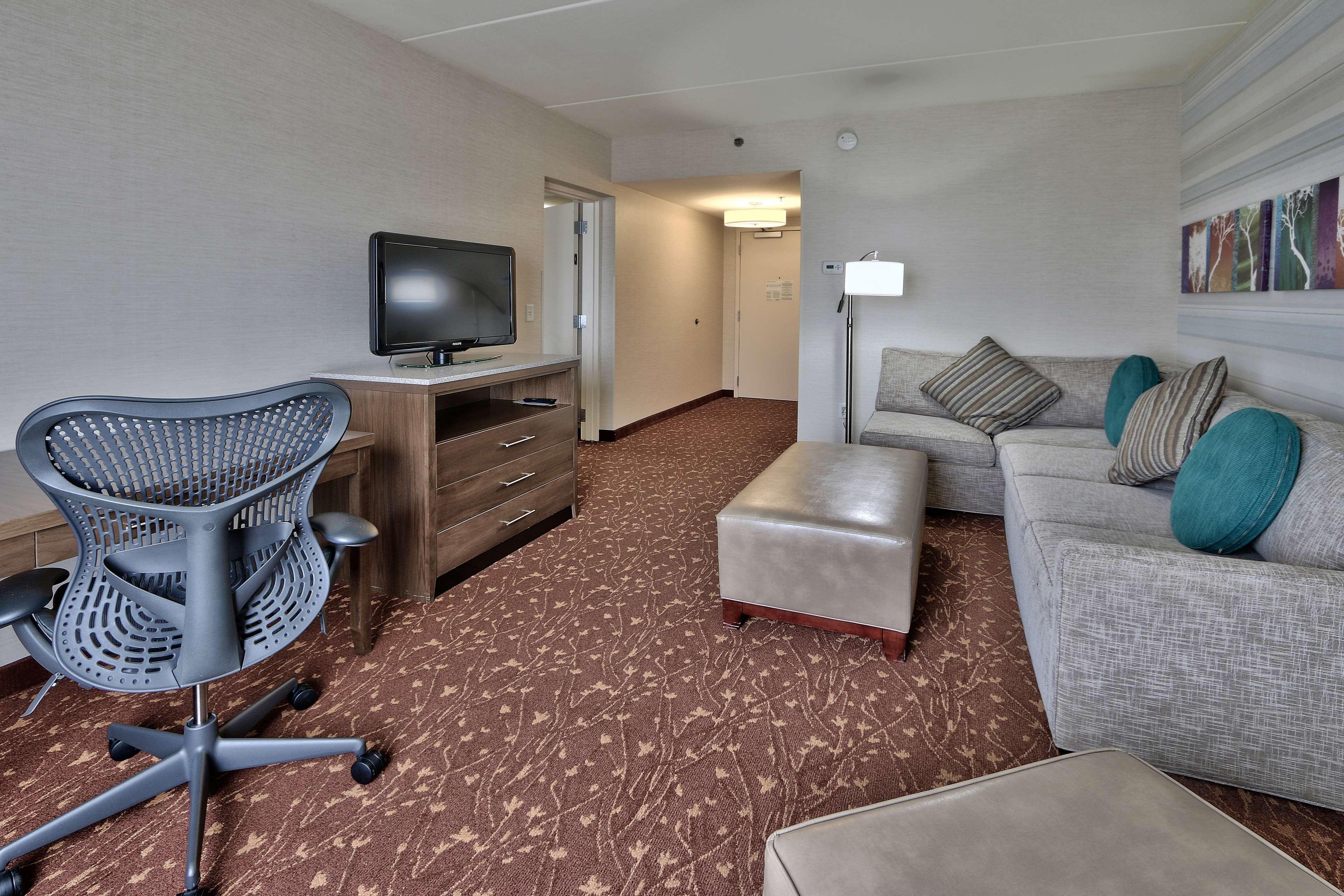 Hilton Garden Inn Albuquerque Airport Exterior photo