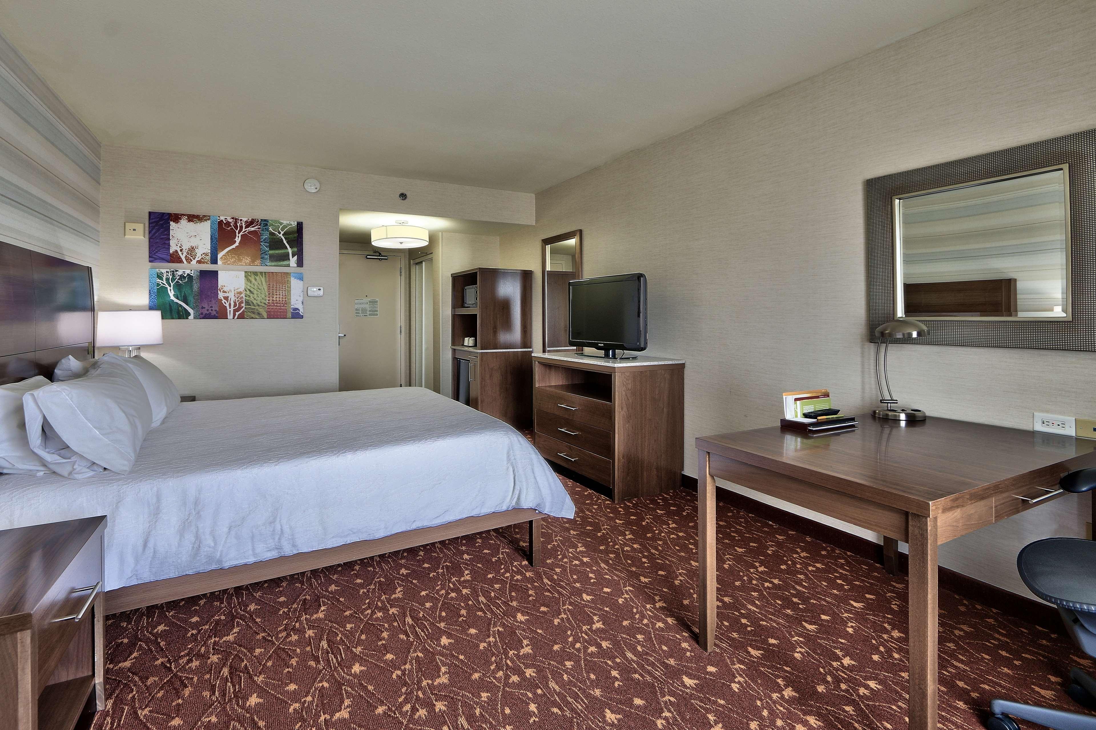 Hilton Garden Inn Albuquerque Airport Exterior photo